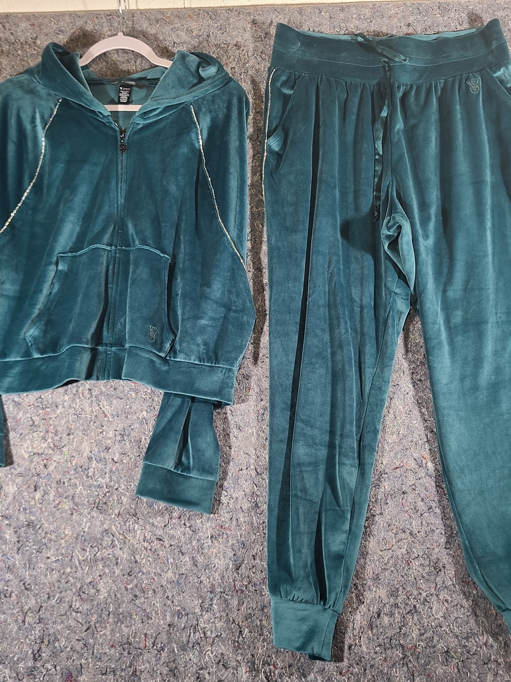 Victoria's Secret On Point Velour Tracksuit Set XL Hoodie L Joggers Y2K